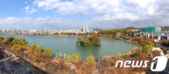 [화보]대구 관광명소 수성못의 만추(晩秋)
