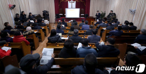 쇳가루 가득 사월마을 주거환경 부적합