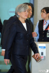 귀국하는 강경화 장관