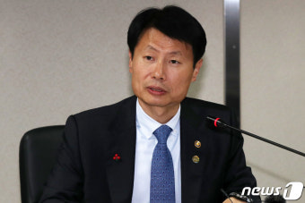 회의 주재하는 김강립 보건복지부 차관