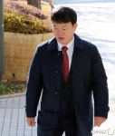 강신명 전 경찰청장, 법원 출석