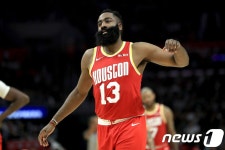 NBA 하든 60점 폭발…휴스턴, 애틀랜타 꺾고 2연승