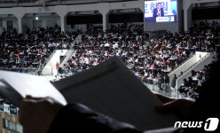 입시 설명회장 가득 메운 학부모들