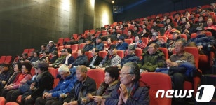 전주효자시니어클럽, 일자리 참여자들 영화 시동 관람