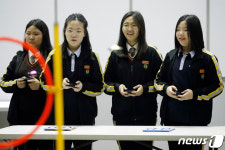 모두엔비행정사합동사무소 | '드론 직접 날려보니 신기하네'