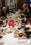 전두환, 강남 고급식당서 오찬…12·12 사태 기념?