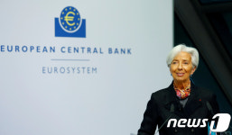 ECB, 정책금리 동결…