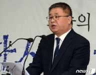전성 변호사, 낡은 정치와 결별할 것