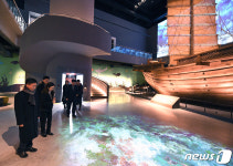 김현모 문화재청 차장, 태안해양유물전시관 방문