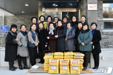 전몰군경미망인회 부산지부, 위문품 전달로 봉사활동 시작