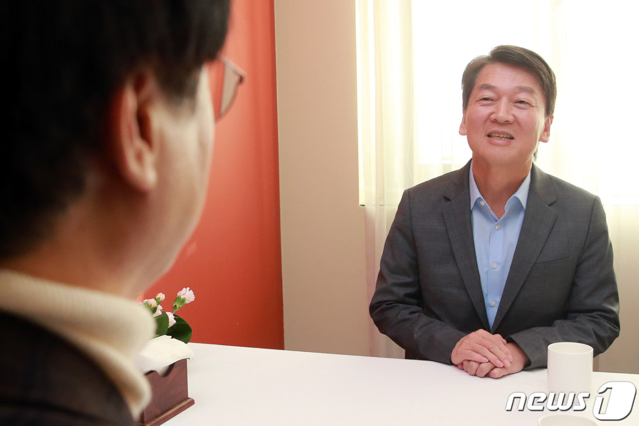 안철수, 이재명-김경수 러브버그 발언에 강한 비판 여론 분분