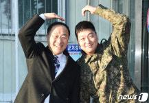 홍남기 부총리, '국군장병 여러분 사랑해요'