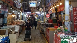 전철 타고 온천손님 쏟아졌는데…아산 텅빈 불금