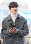 이한결, 도현이의 졸업 축하하러 왔어요