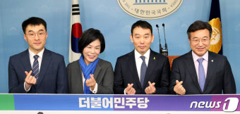 더불어민주당 입당하는 김남국·김용민 변호사