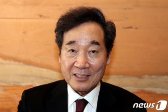 이낙연 전 총리, 취재진과 간담회