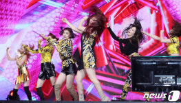 로켓펀치, 휘날리는 머릿결