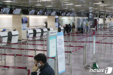 코로나19 확산 찬바람 부는 대구공항