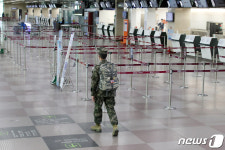 코로나19 확산 찬바람 부는 대구공항