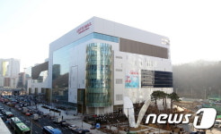 코로나19 확진자 방문 롯데몰 은평 임시휴업…롯데시네마·마트도
