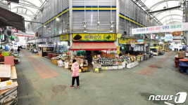 코로나 확산 막자...임시 휴장 들어간 정선5일장