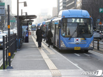 코로나19 사태 이후 버스 이용객 급감