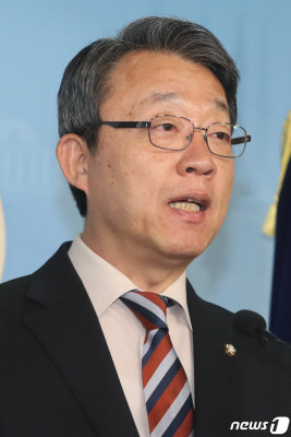김성식 의원, '21대 총선 무소속 출마합니다' | 포토뉴스