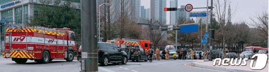 경기도북부청사 앞 사거리 교통사고…2명 부상