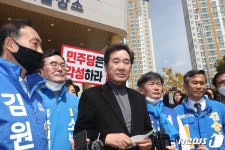 '순천 선거구 쪼개기' 사과하는 이낙연