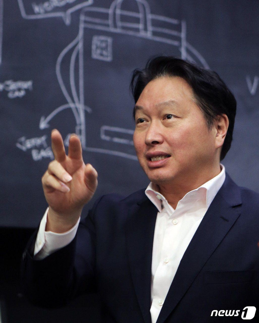 최태원 대한상의 회장, 국회 전략산업에 입법 지원 요청 및 미국 상원의원들과 협력 강화 논의