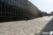 대학도 등교수업 연기…이화여대 1학기 전부 온라인 수업(종합)