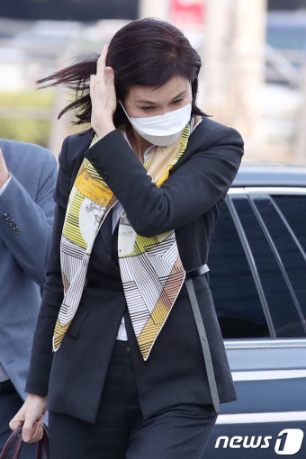 노소영 관장, 최태원 회장과 이혼소송 변론기일 참석