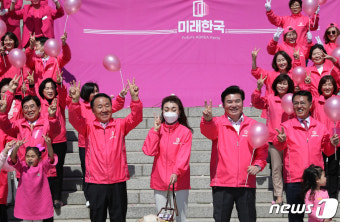 홍보동영상 촬영하는 미래한국당