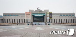 코로나19로 한달 반째 휴관 전쟁기념관…온라인 전시나서