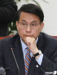 모두발언하는 윤상현 위원장