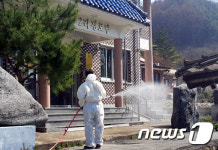 어르신 계시는 경로당은 더 꼼곰히