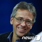 이안 브레머 "안심하고 해외여행 가는데 3년은 걸릴 것"