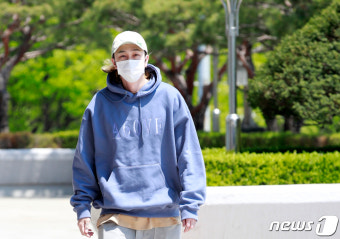 슬리피, 라디오 방송하러 왔어요
