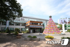 무주군공무직노동조합, 근로자의 날 맞아 농·특산물 꾸러미 증정