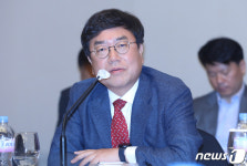 국회의원 당선인 간담회서 발언하는 서범수