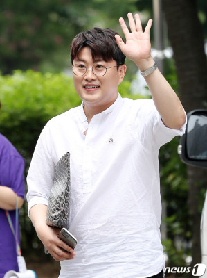 김호중 '불후의 명곡 기대하세요!' | 포토뉴스