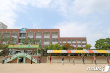 교사들의 등교 예행연습