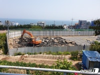 특혜 논란 청사포 공영주차장 증축…주민반대에도 공사 강행