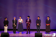 제21회 전주국제영화제 개막…열흘간 180여편 상영