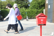 [포토뉴스]해운대·송정 해수욕장 개장 첫날 풍경