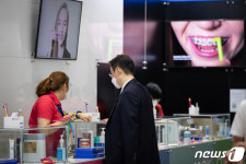 다양한 치과 기자재 한자리에