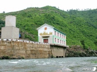 노동신문, 고보청년발전소 조명…살림집·가공설비 전기 보장