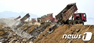 북한, 서해 간석지 건설공사 한창…대중적 기술·혁신 운동 박차
