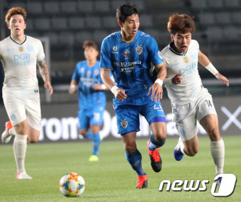 수비진 보강 절실했던 FC서울, '뛰고 싶던' 윤영선 울산서 임대