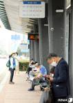 마스크 쓴 광주 시민들